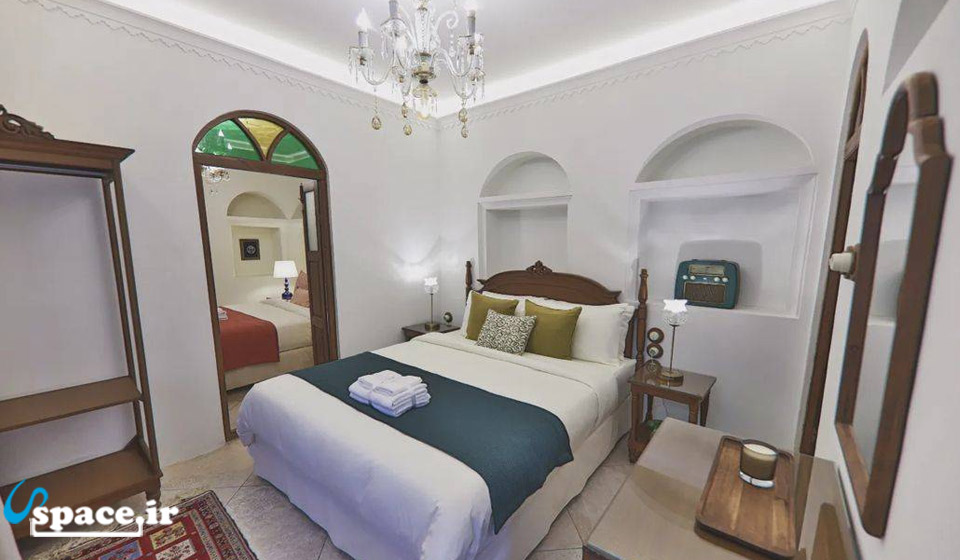 نمای داخلی اتاق تاجی بوتیک هتل عمارت سحرخیزان - شیراز